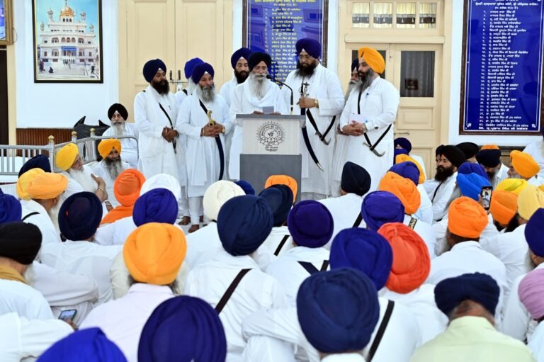 ਬੇਅਦਬੀ ਨਾਲ ਸਬੰਧਤ ਐਕਟ ਵਿੱਚ ਪੰਜਾਬ ਸਰਕਾਰ ਦੀ ਸ਼ਬਦਾਵਲੀ ਸਿੱਧੇ ਤੌਰ ‘ਤੇ ਸ੍ਰੀ ਗੁਰੂ ਗ੍ਰੰਥ ਸਾਹਿਬ ਜੀ ਦਾ ਅਪਮਾਨ ਕਰਦੀ ਹੈ- ਗਿਆਨੀ ਅਮਰਜੀਤ ਸਿੰਘ