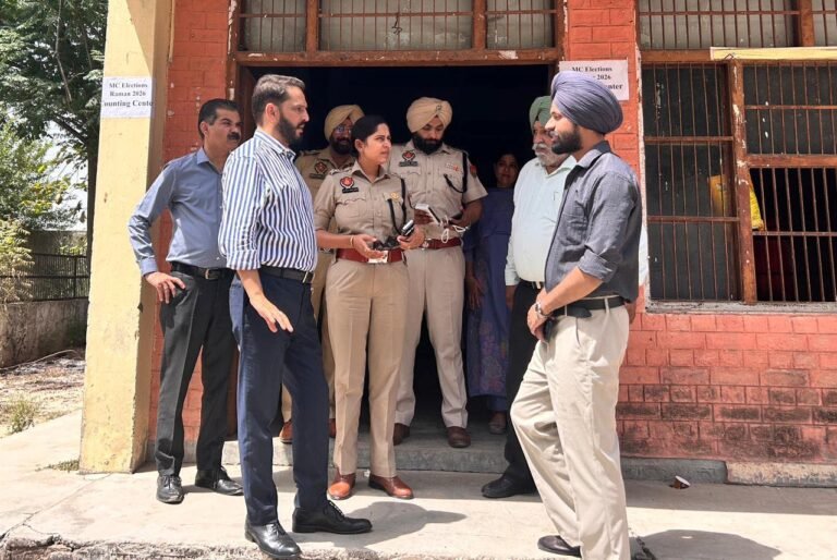 ਨਗਰ ਨਿਗਮ/ਨਗਰ ਕੌਂਸਲ/ ਨਗਰ ਪੰਚਾਇਤ ਚੋਣਾਂ,ਜ਼ਿਲ੍ਹਾ ਚੋਣ ਅਫ਼ਸਰ ਨੇ ਲਿਆ ਪ੍ਰਬੰਧਾਂ ਦਾ ਜਾਇਜ਼ਾ ਸਟਰਾਂਗ ਰੂਮਾਂ, ਪੋਲਿੰਗ ਬੂਥਾਂ, ਗਿਣਤੀ ਕੇਂਦਰਾਂ ਦਾ ਕੀਤਾ ਦੌਰਾ