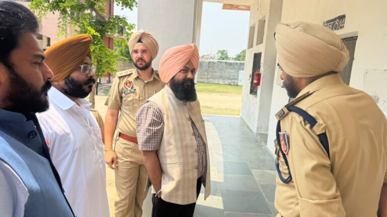 ਪੰਜਾਬ ਰਾਜ ਐਸ.ਸੀ ਕਮਿਸ਼ਨ ਦੇ ਚੇਅਰਮੈਨ ਜਸਵੀਰ ਸਿੰਘ ਗੜ੍ਹੀ ਵੱਲੋਂ ਨਵੀਂ ਜ਼ਿਲ੍ਹਾ ਜੇਲ੍ਹ ਨਾਭਾ ਦਾ ਦੌਰਾ