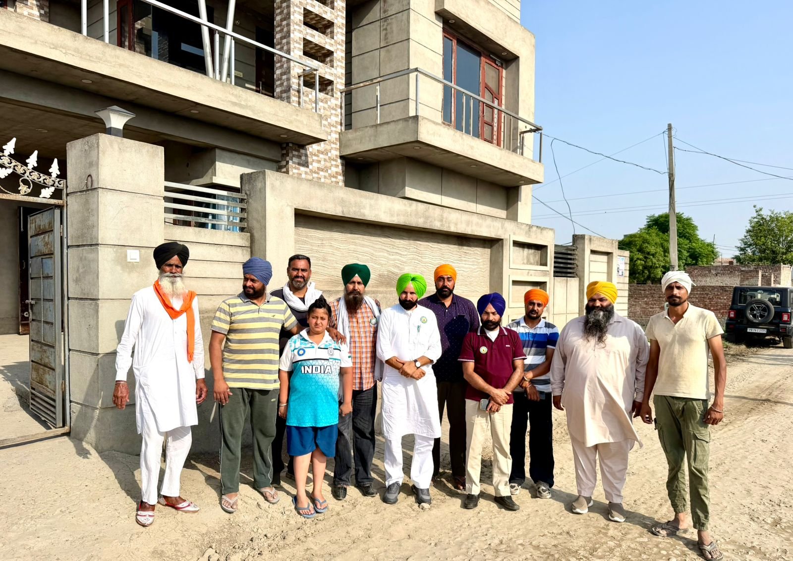 ਚਾਂਬਾ ਪਿੰਡ ਦੇ ਏਜੰਟ ਜੋੜੇ ਵੱਲੋਂ 55 ਲੱਖ ਅਤੇ 32 ਲੱਖ ਰੁਪੇ ਦੀ ਮਾਰੀ ਠੱਗੀ ਦੇ ਪੀੜਤ ਪਰਿਵਾਰਾਂ ਦੇ ਹੱਕ ਵਿੱਚ ਆਈ ਬੀਕੇਯੂ ਤੋਤੇਵਾਲ