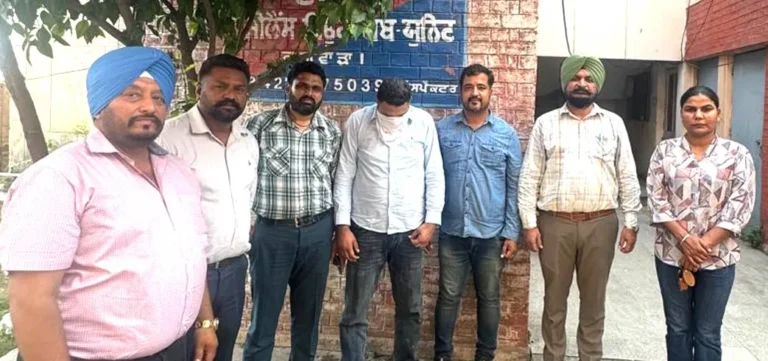 ਇੱਕ ਲੱਖ ਰੁਪਏ ਰਿਸ਼ਵਤ ਲੈਂਦਾ ਸਬ ਇੰਸਪੈਕਟਰ ਰੰਗੇ ਹੱਥੀਂ ਕਾਬੂ