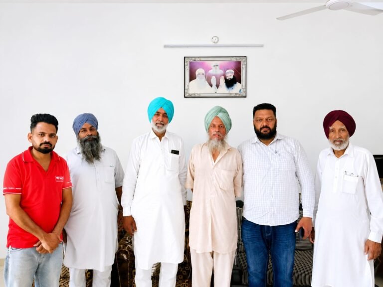 ਇਨਸਾਨੀਅਤ ਦੀ ਮਿਸਾਲ ! ਡੇਰਾ ਪ੍ਰੇਮੀਆਂ ਨੇ ਰਾਹ ਭਟਕੇ ਰਾਜਵੀਰ ਨੂੰ ਪਰਿਵਾਰ ਨਾਲ ਮਿਲਾਇਆ