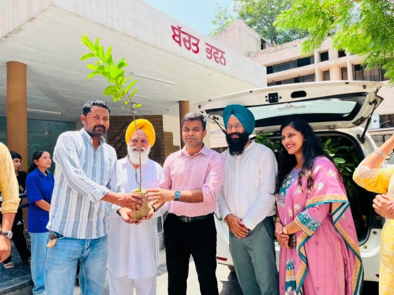 ਸਕੂਨ ਟਰੱਸਟ ਵੱਲੋਂ ਡੀ.ਸੀ.ਦਫ਼ਤਰ ਕੰਪਲੈਕਸ ਵਿੱਚ 100 ਤੋਂ ਵੱਧ ਪੌਦਿਆਂ ਦੀ ਵੰਡ, ਹਰਿਆਲੇ ਲੁਧਿਆਣਾ ਦਾ ਦਿੱਤਾ ਸੰਦੇਸ਼