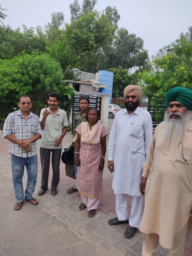 ਡੇਰਾ ਪ੍ਰੇਮੀਆਂ ਨੇ ਇੱਕ ਮਹੀਨੇ ਤੋਂ ਵਿਛੜੀ ਔਰਤ ਨੂੰ ਪਰਿਵਾਰ ਨਾਲ ਮਿਲਾਇਆ
