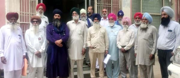 ਦੋ ਦਹਾਕਿਆਂ ਬਾਅਦ ਦਿੱਲੀਓਂ ਜਗਰਾਓਂ ਪੁੱਜੀ ਜਾਂਚ ਟੀਮ, ਪੁਲਿਸ ਅੱਤਿਆਚਾਰਾਂ ਖਿਲਾਫ ਚਾਰ ਸਾਲਾਂ ਤੋਂ ਸਥਾਨਕ ਥਾਣਾ ਸਿਟੀ ਮੂਹਰੇ ਧਰਨੇ ’ਤੇ ਬੈਠੇ ਪੀੜ੍ਹਤਾਂ ਅਤੇ ਜੱਥੇਬੰਦੀਆਂ ਨੇ ਕੀਤੀ ਇਨਸਾਫ਼ ਦੀ ਮੰਗ