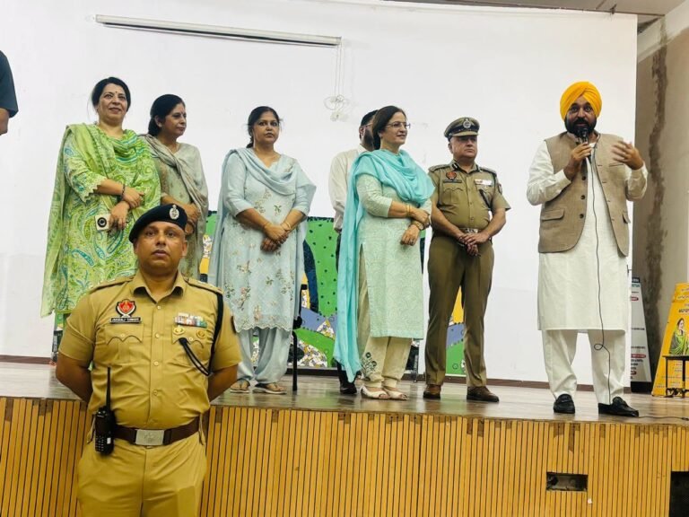 ਮੁੱਖ ਮੰਤਰੀ ਸ. ਭਗਵੰਤ ਸਿੰਘ ਮਾਨ ਸਰੂਪ ਰਾਣੀ ਸਰਕਾਰੀ ਕਾਲਜ ਵਿਖੇ ਵਿਦਿਆਰਥਣਾਂ ਨਾਲ ਰੂ-ਬਰੂ
