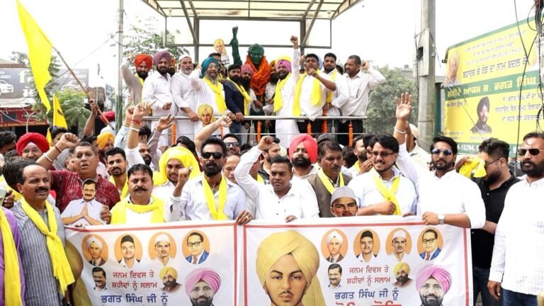 ਸ਼ਹੀਦ-ਏ-ਆਜ਼ਮ ਸਰਦਾਰ ਭਗਤ ਸਿੰਘ ਦੇ ਜਨਮ ਦਿਵਸ ਮੌਕੇ ਵਿਧਾਇਕ ਗਰੇਵਾਲ ਵੱਲੋਂ ਸ਼ਹੀਦਾਂ ਨੂੰ ਨਮਨ