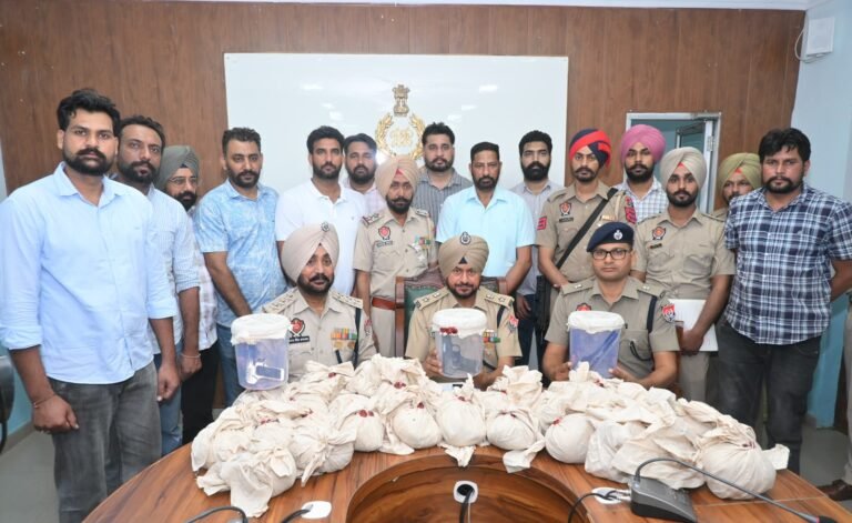 ਫਰੀਦਕੋਟ ਵਿੱਚ 47 ਕਿਲੋ ਹੈਰੋਇਨ ਅਤੇ 3 ਪਿਸਤੌਲ ਬਰਾਮਦ; ਚਾਰ ਤਸਕਰ ਗ੍ਰਿਫ਼ਤਾਰ